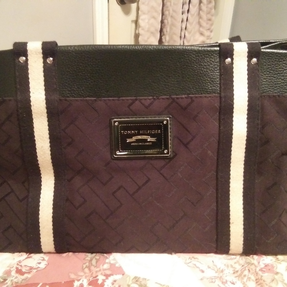Tommy Hilfiger Purse